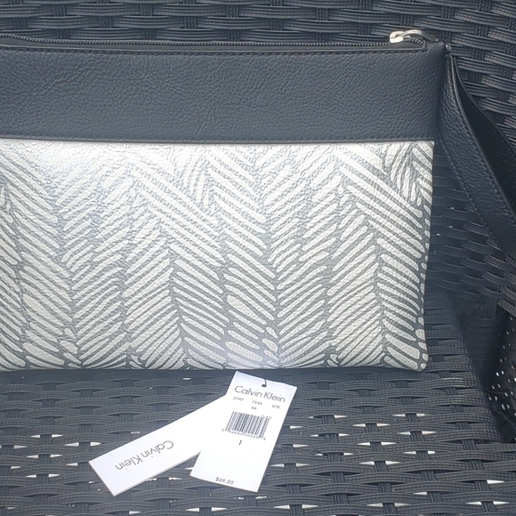 Calvin Klein Oversized Wristlet - Picture 2 of 4